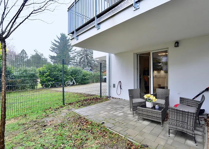 New With Parking And Metro In Front Of The House