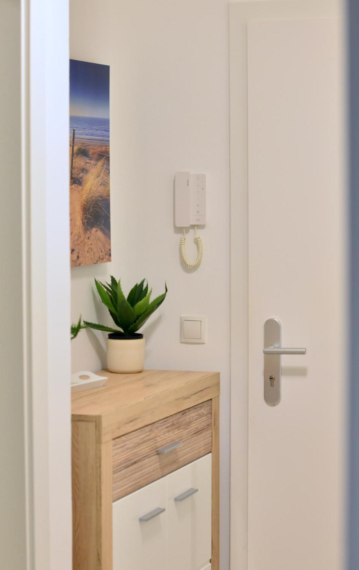 Apartament New With Parking And Metro In Front Of The House *